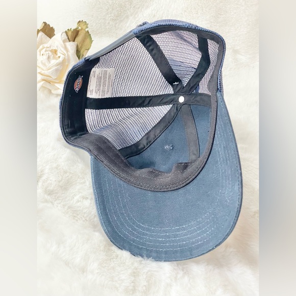 New with tags DICKIES NAVY BLUE HAT w/ logo. MESH backing . Adjustable #dickies - Picture 4 of 4